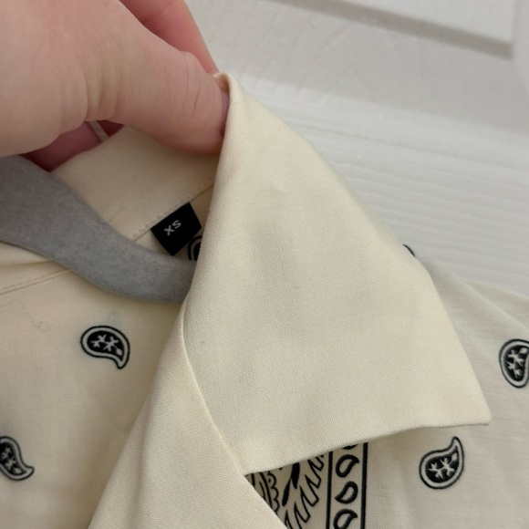 The Kooples Bandana Print Button Down Size XS Relaxed Fit Cream Black Patterned - Picture 3 of 5